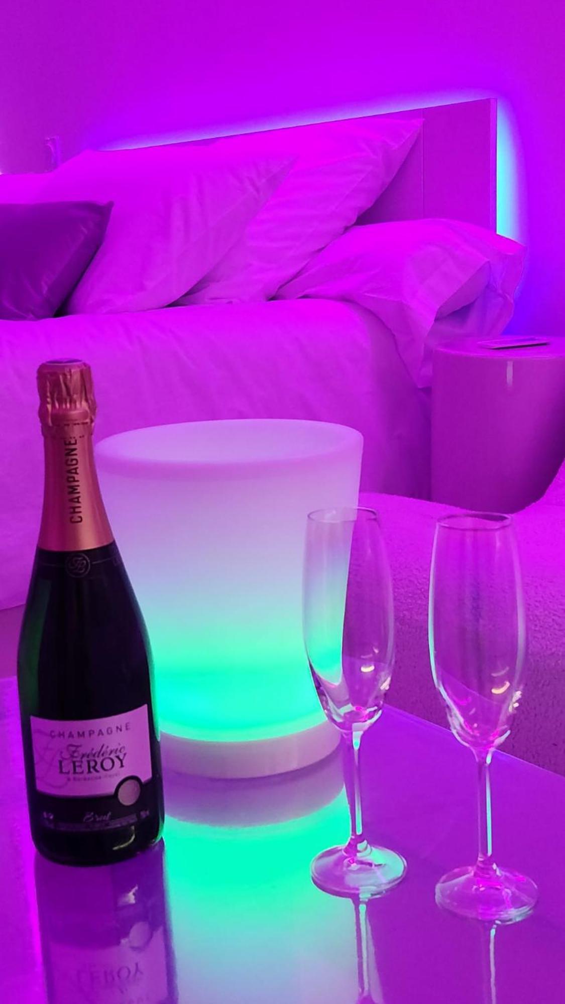 Love Room A 30 Mn Des Plages Et De Vannes Questembert エクステリア 写真